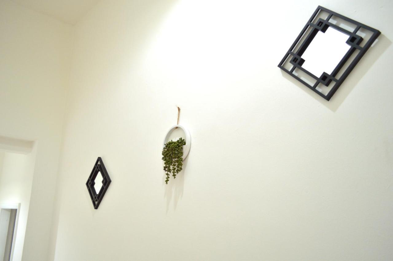 Beautiful Two-Bed Apartment With Driveway Parking 노팅엄 외부 사진
